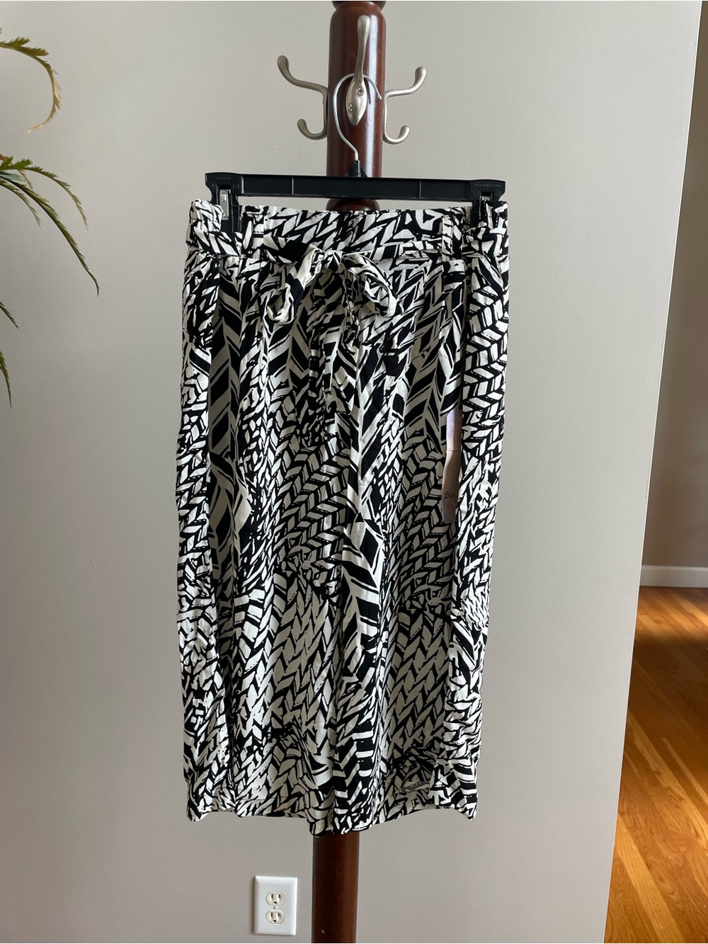 New! Black & Cream Printed Midi Skirt with Tie Waist